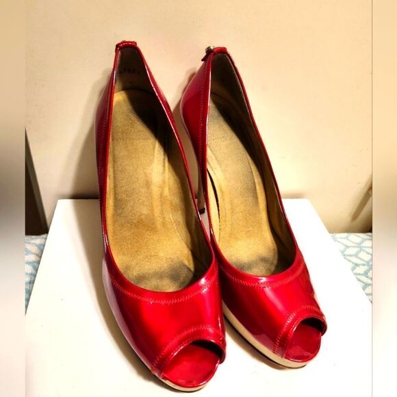 Stuart Weitzman Avignon Red Patent Leather Peep Toe Platform Pumps sz.8 Ret $425 - Picture 5 of 11